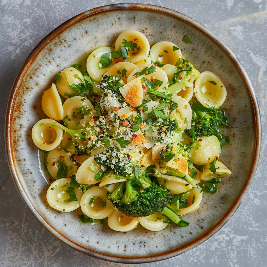 Pâtes au brocoli, haricots blancs et chapelure croustillante