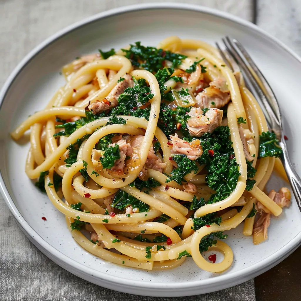 Thon, kale et oignons savoureux