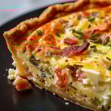 Savoureuse quiche aux légumes et bacon