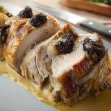 Tranche de chapon aux morilles arrosée de crème.